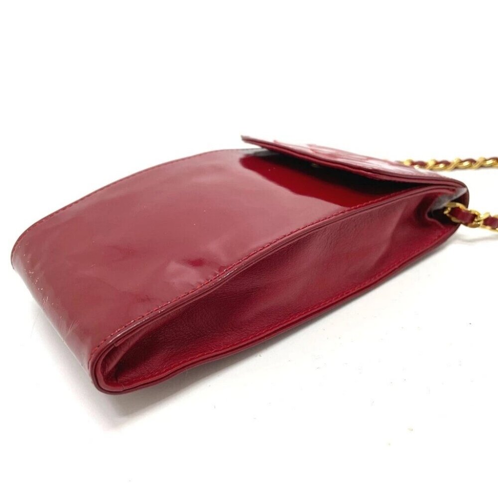 CHANEL Chain Pochette Pouch Shoulder Bag Patent Leather Red x GoldHardware - Picture 6 of 13
